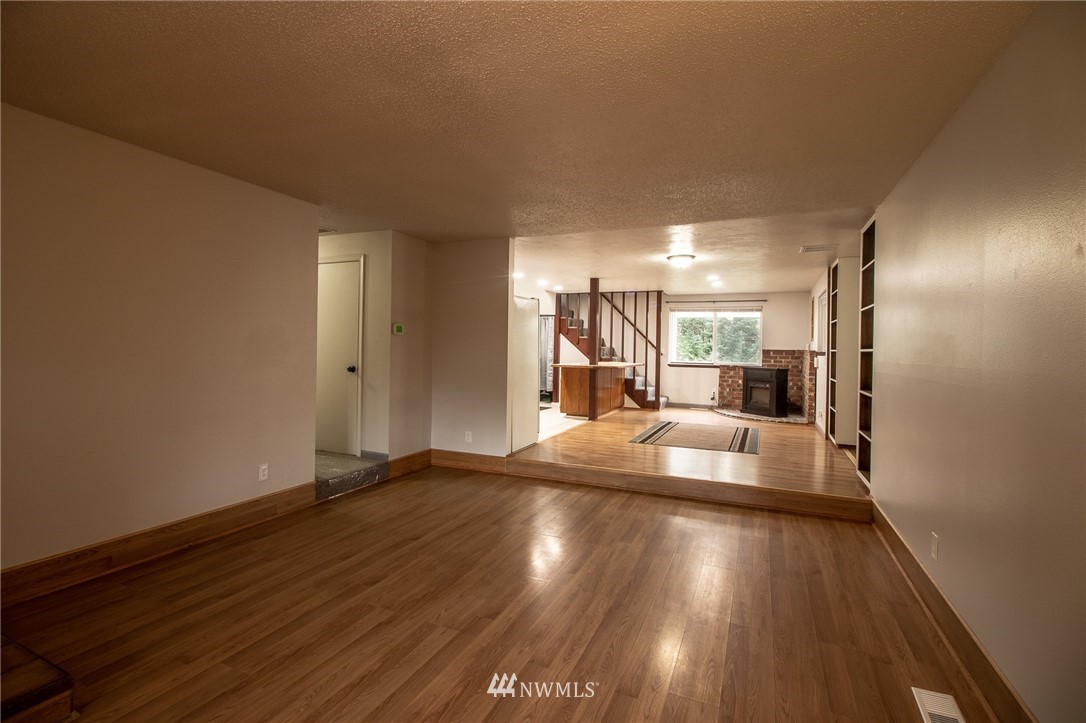 17 Rainier Gardens Road Aberdeen, WA 98520 - Photo 4 of 25 Gallery Image 4