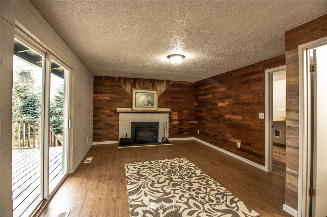 17 Rainier Gardens Road Aberdeen, WA 98520 - Photo 5 of 25 Gallery Image 5
