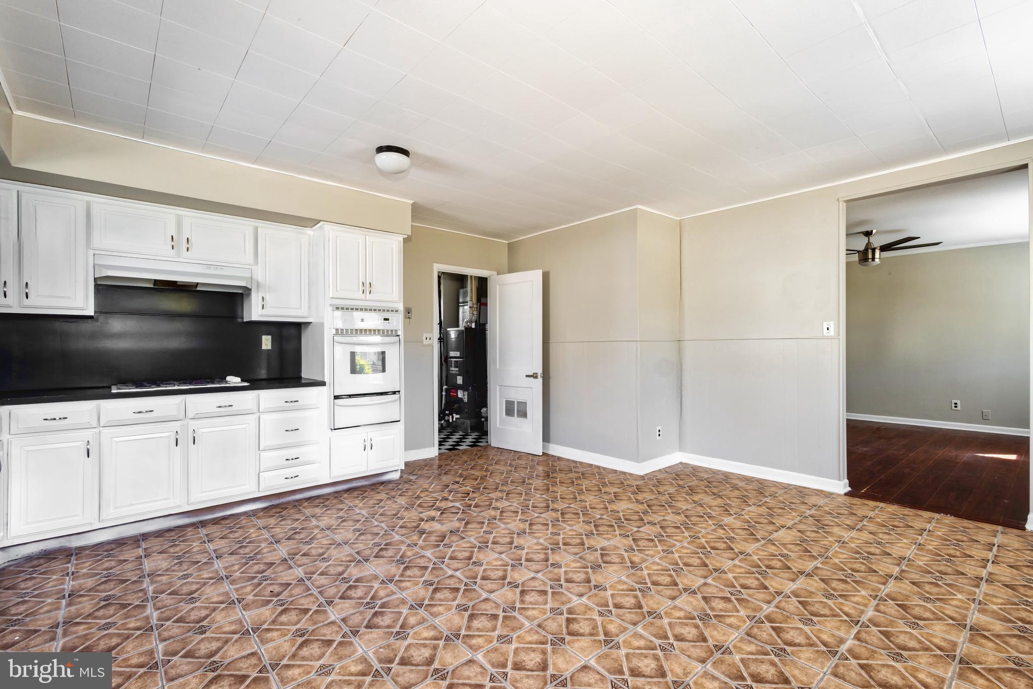 808 Mt Road Burlington, NJ 08016 - Photo 4 of 14 Gallery Image 4
