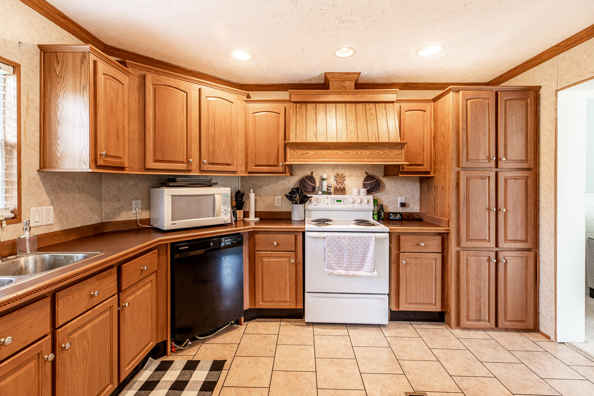 257 Frontier Road La Follette, TN 37766 - Photo 8 of 26 257 Frontier Rd-17