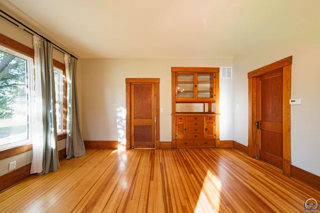 $325,000 | 107 South Missouri Street, Alma, KS 66401