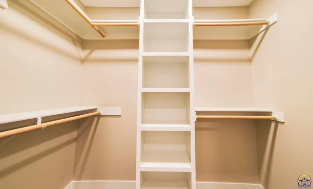 $325,000 | 107 South Missouri Street, Alma, KS 66401