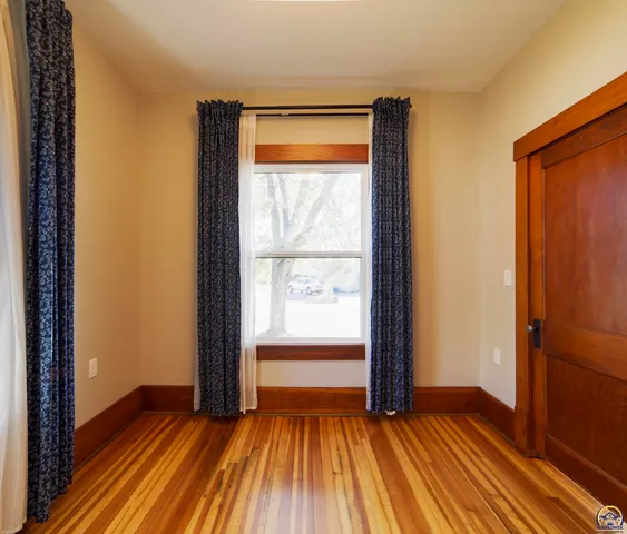 $325,000 | 107 South Missouri Street, Alma, KS 66401