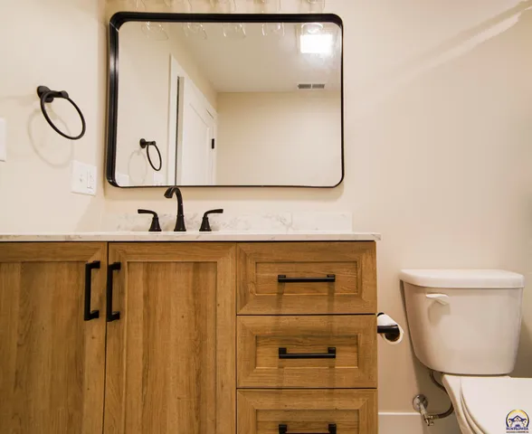 $325,000 | 107 South Missouri Street, Alma, KS 66401