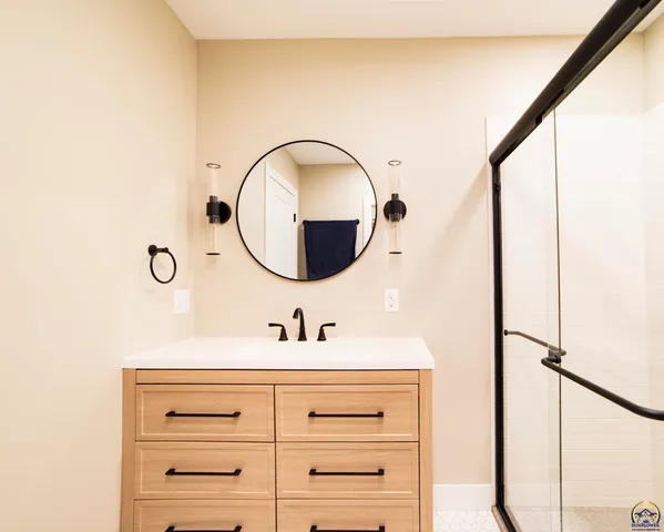 $325,000 | 107 South Missouri Street, Alma, KS 66401