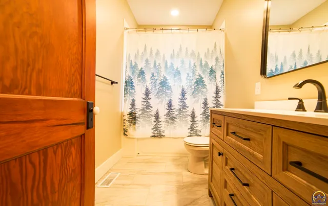 $325,000 | 107 South Missouri Street, Alma, KS 66401