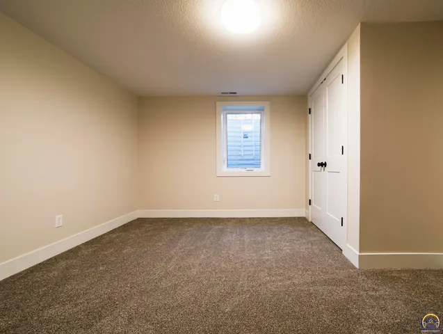 $325,000 | 107 South Missouri Street, Alma, KS 66401