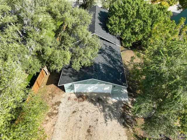 $325,000 | 107 South Missouri Street, Alma, KS 66401