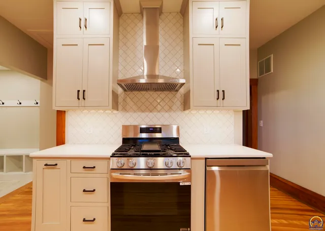 $325,000 | 107 South Missouri Street, Alma, KS 66401