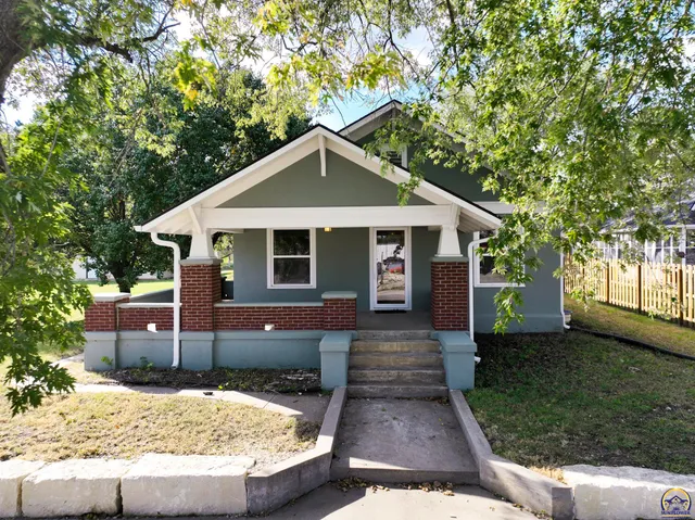 $325,000 | 107 South Missouri Street, Alma, KS 66401