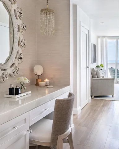 $14,500 | 5757 Collins Avenue, Unit 1706, Miami Beach, FL 33140