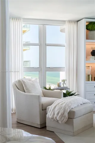 $14,500 | 5757 Collins Avenue, Unit 1706, Miami Beach, FL 33140