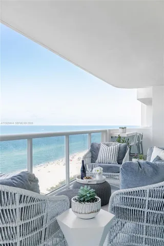 $14,500 | 5757 Collins Avenue, Unit 1706, Miami Beach, FL 33140
