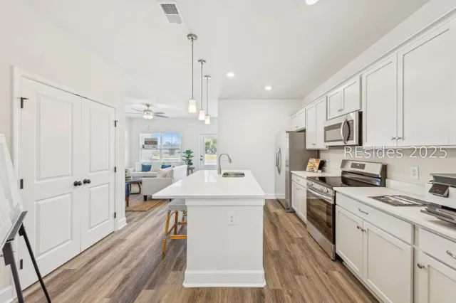 $299,000 | 15 Silver Street, Unit 102, Ridgeland, SC 29936