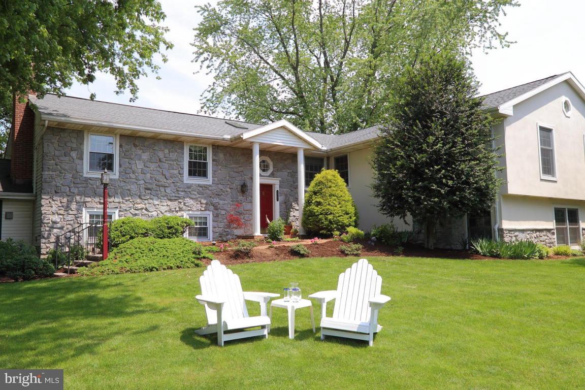 3705 East Newport Road Gordonville, PA 17529 - Photo 1 of 42