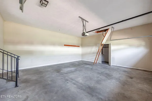 $315,000 | 172 Wyndhurst Drive, Jackson, TN 38305