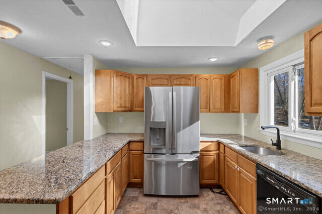 13 Victoria Lane Old Lyme, CT 06371 - Photo 13 of 27