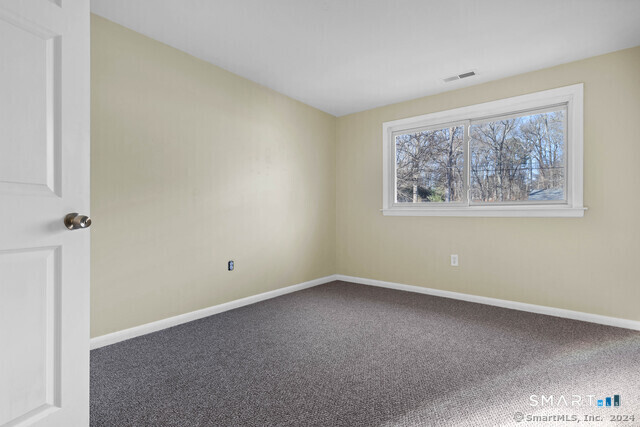 13 Victoria Lane Old Lyme, CT 06371 - Photo 20 of 27