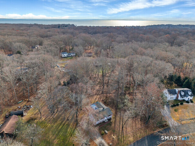 13 Victoria Lane Old Lyme, CT 06371 - Photo 2 of 27