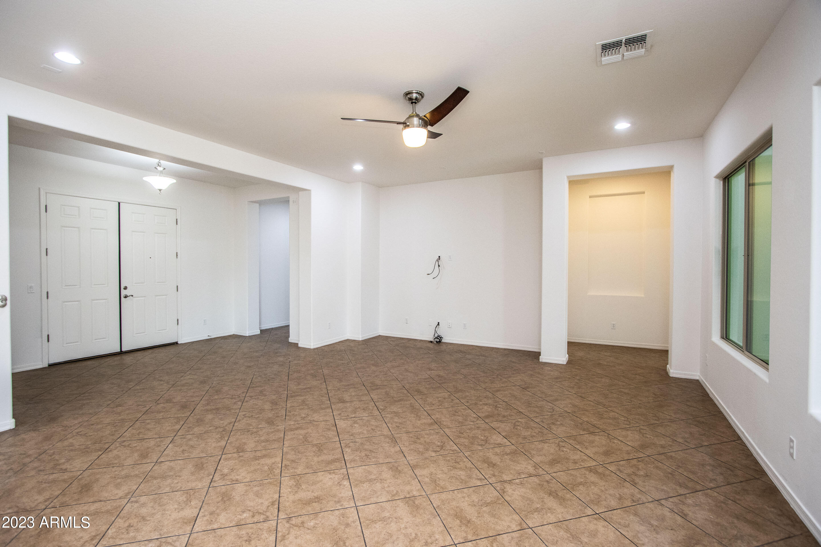 14359 West Coronado Road Goodyear, AZ 85395 - Photo 8 of 38 Coronado Rd-6