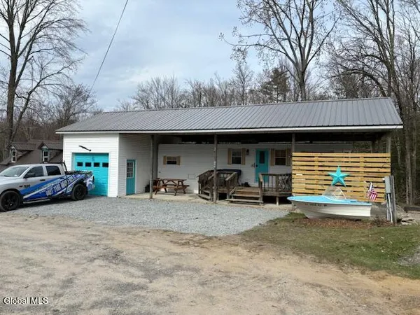 $179,999 | 135 Pike Street, Broadalbin, NY 12025