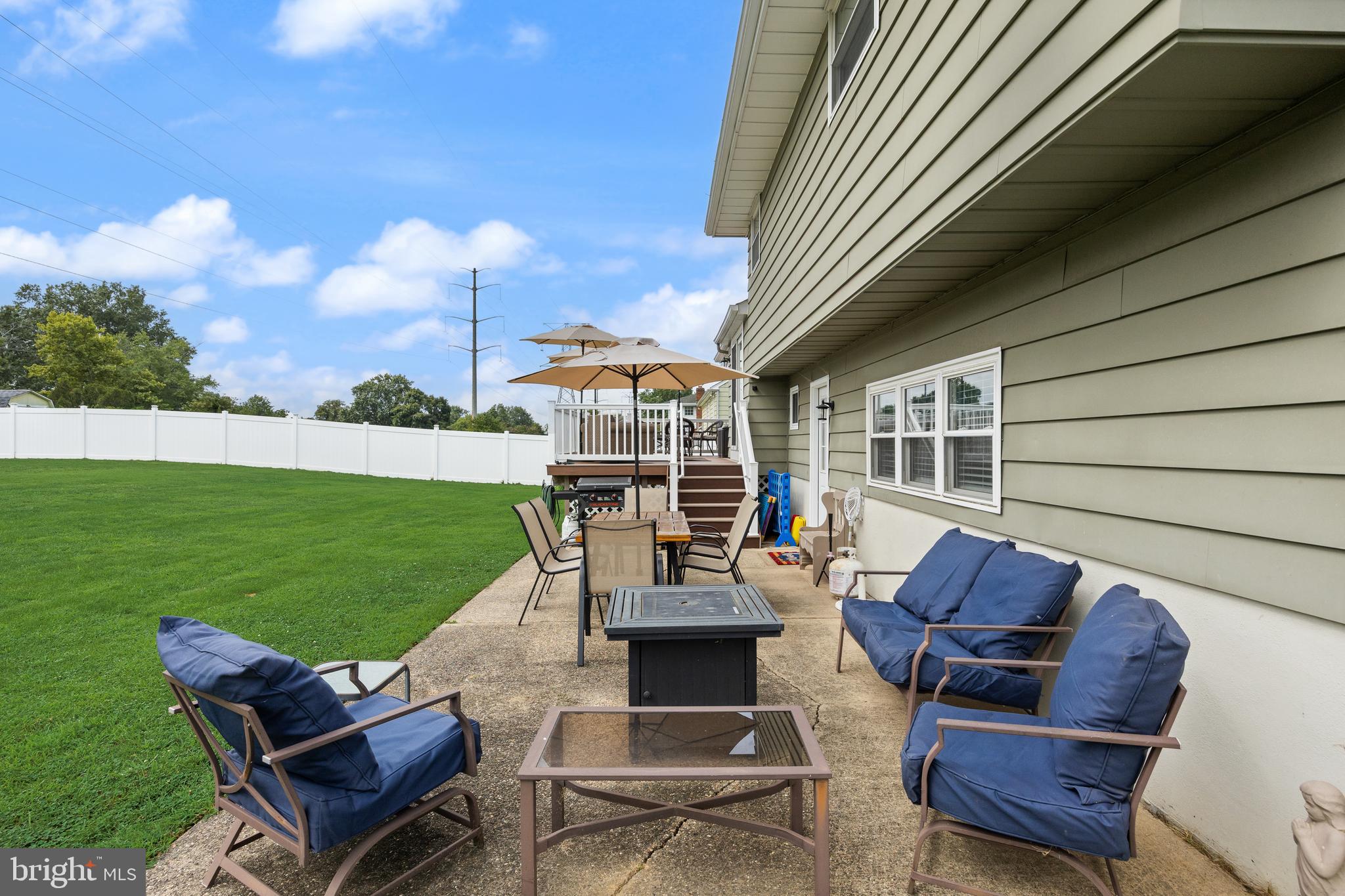 712 Hilltop Road Cinnaminson, NJ 08077 - Photo 32 of 40 Back Patio
