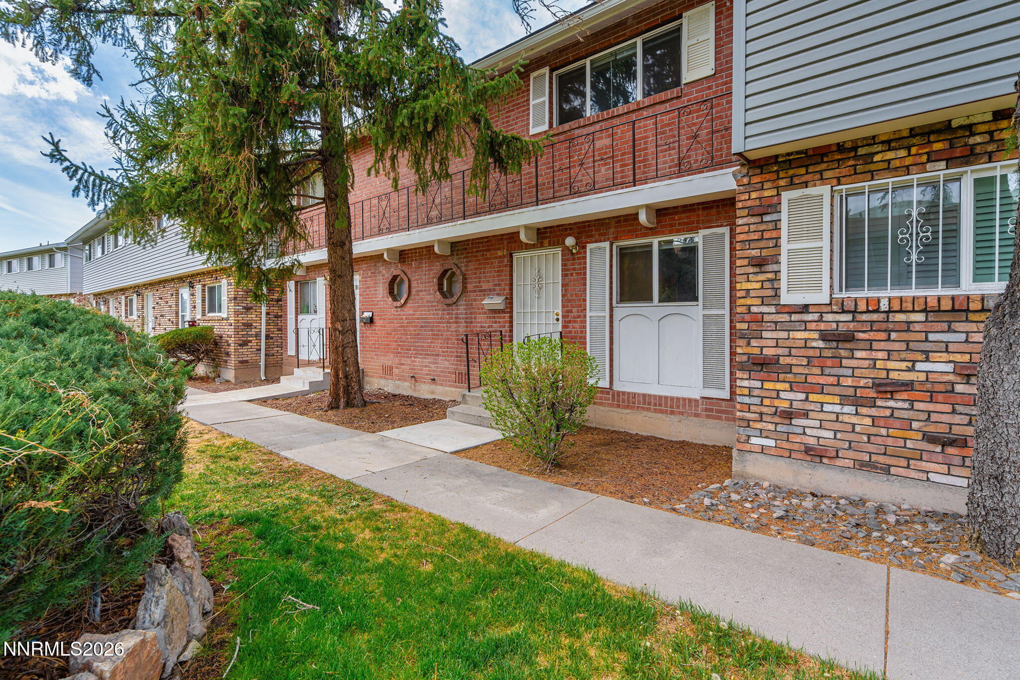 2-web-or-mls-A7401604