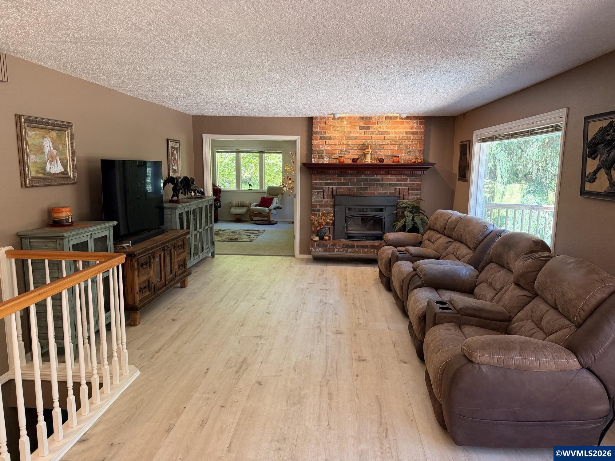 6135 Skyline Road South Salem, OR 97306 - Photo 10 of 48