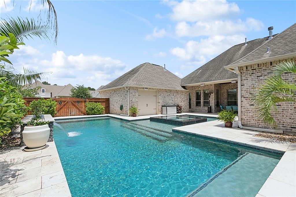 329 Rue St. Emilion Covington, LA 70433 - Photo 4 of 25 Gallery Image 4