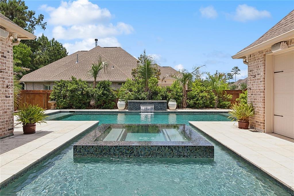 329 Rue St. Emilion Covington, LA 70433 - Photo 5 of 25 Gallery Image 5