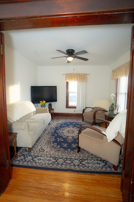 23 Wildermere Street Chicopee, MA 01020 - Photo 11 of 31