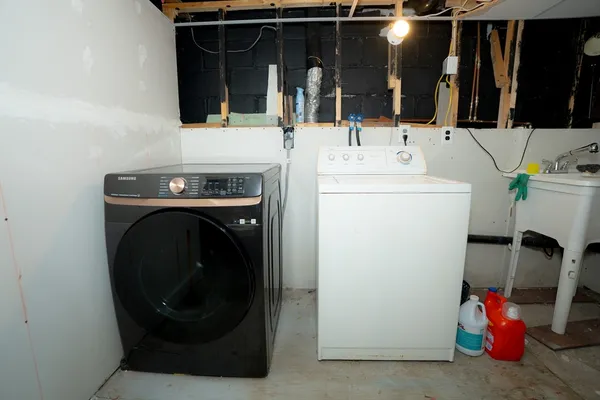 $310,000 | 23 Wildermere Street, Chicopee, MA 01020