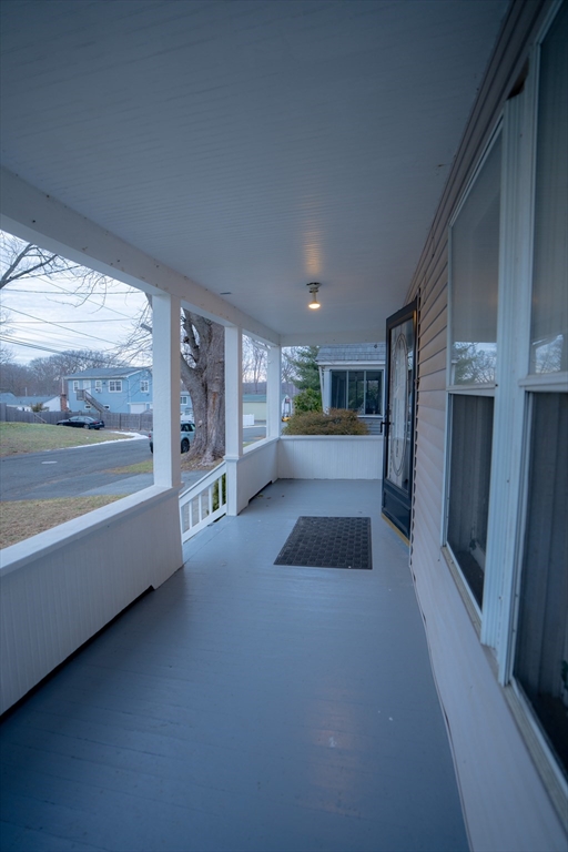 23 Wildermere Street Chicopee, MA 01020 - Photo 5 of 31