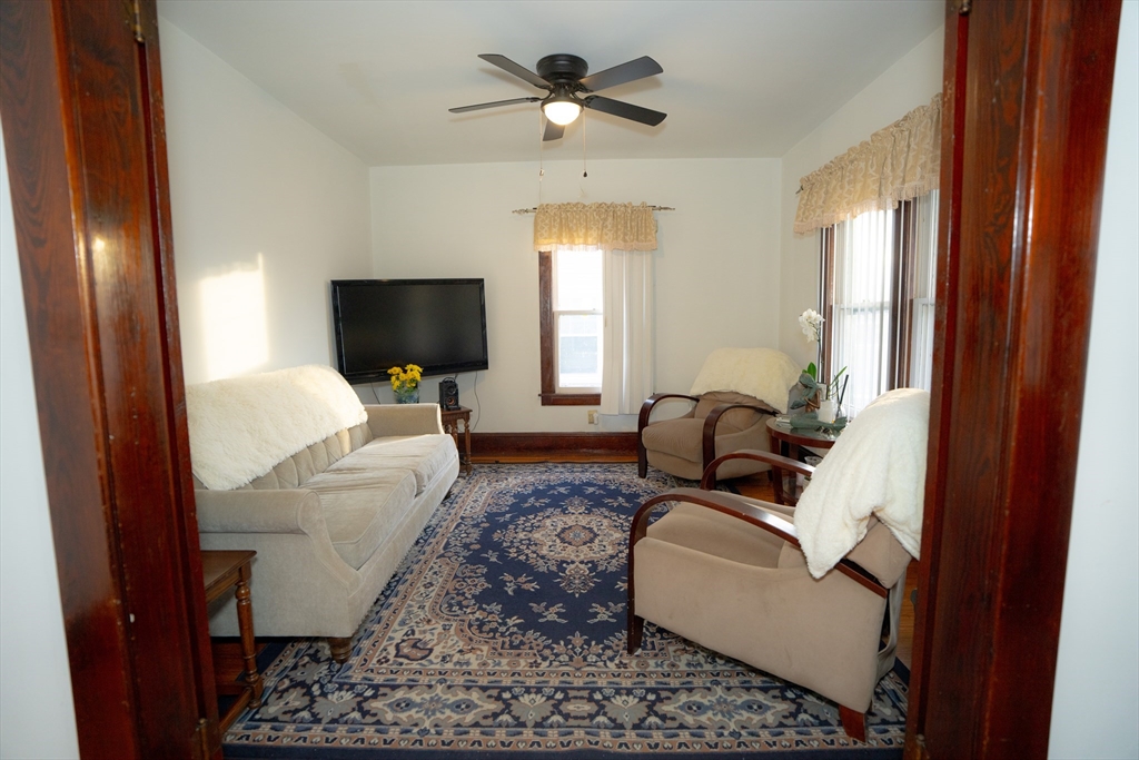 23 Wildermere Street Chicopee, MA 01020 - Photo 10 of 31