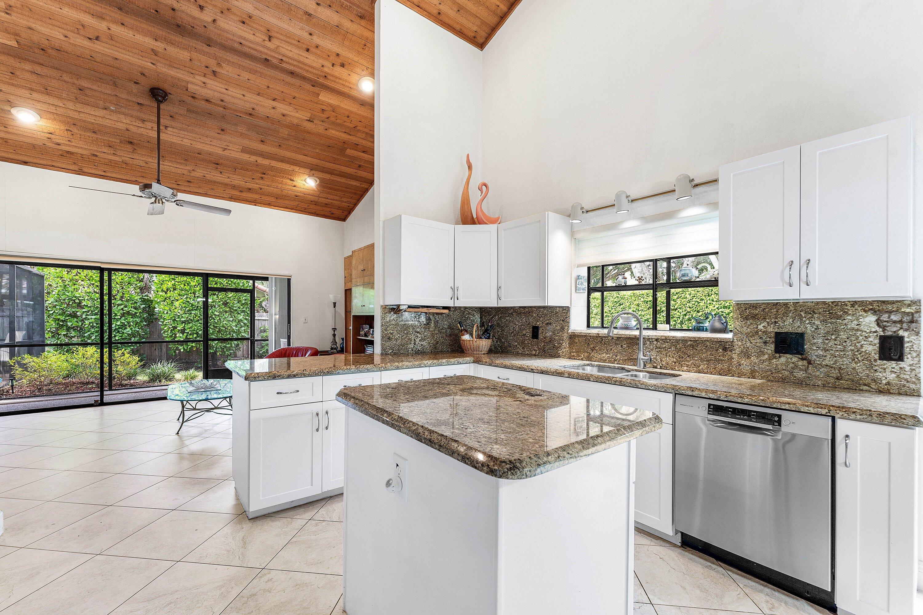 4299 Northwest 26th Avenue Boca Raton, FL 33434 - Photo 12 of 46 018-4299Northwest26thAvenue-BocaRaton-FL