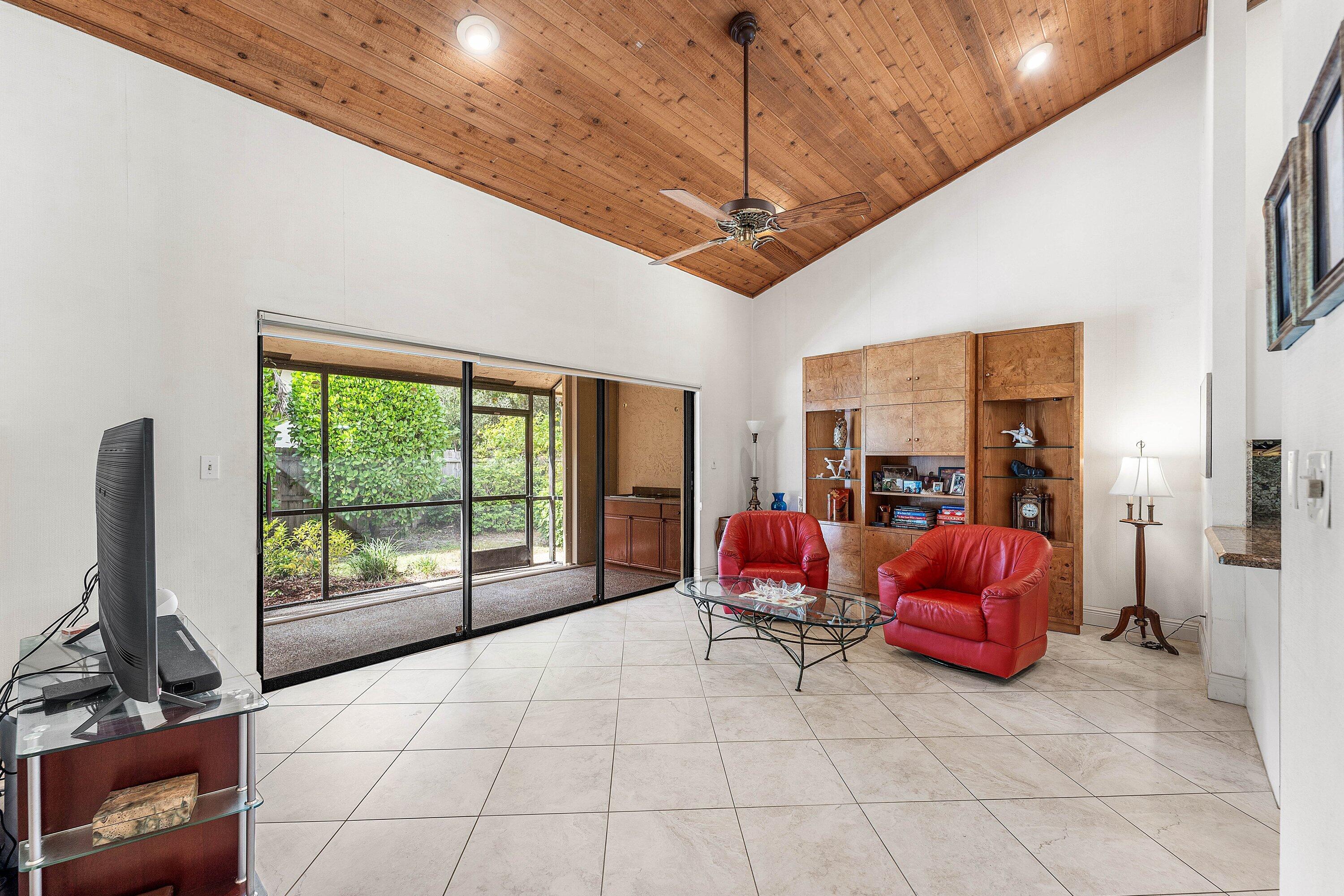 4299 Northwest 26th Avenue Boca Raton, FL 33434 - Photo 15 of 46 013-4299Northwest26thAvenue-BocaRaton-FL