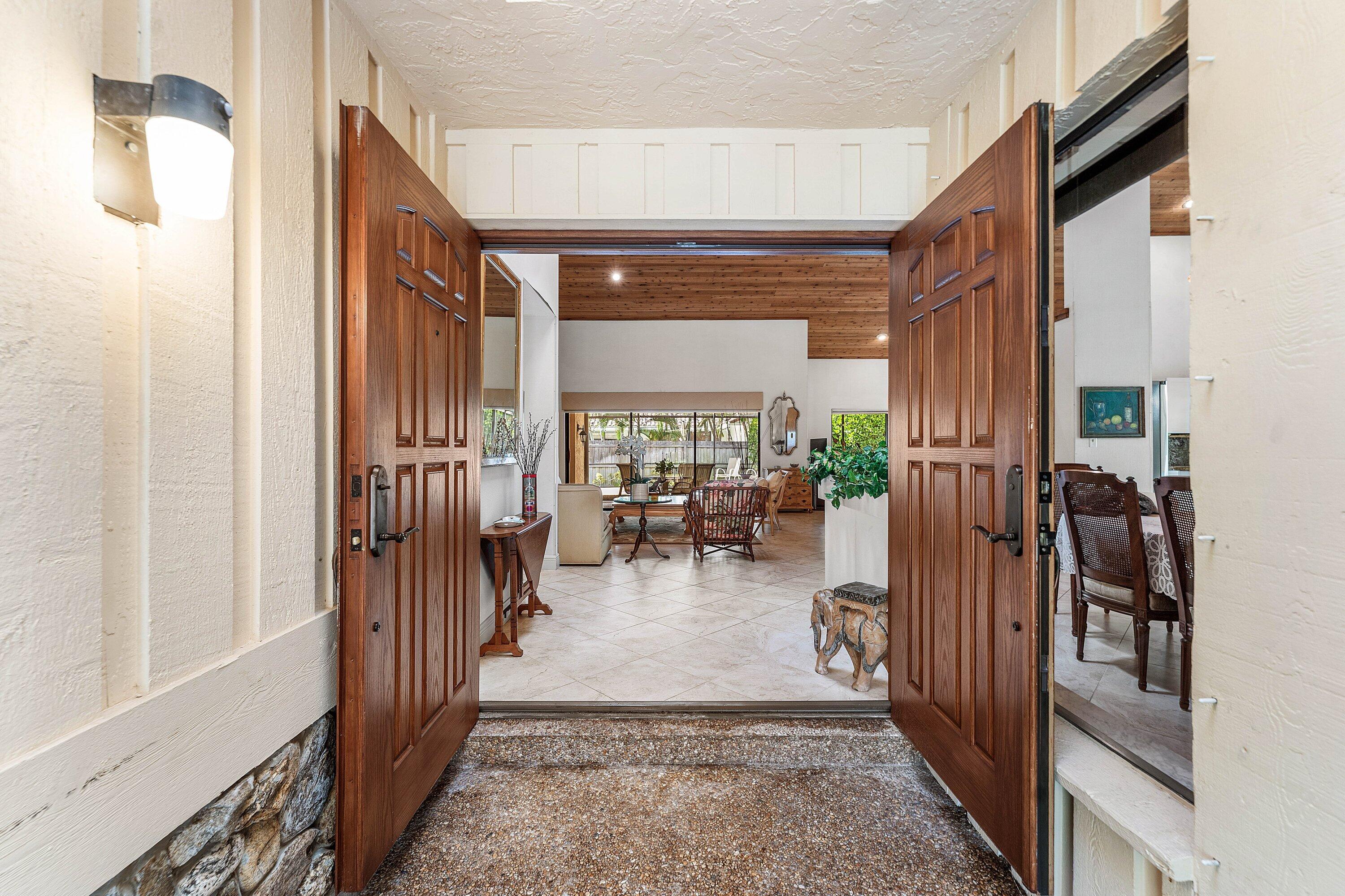 4299 Northwest 26th Avenue Boca Raton, FL 33434 - Photo 5 of 46 006-4299Northwest26thAvenue-BocaRaton-FL