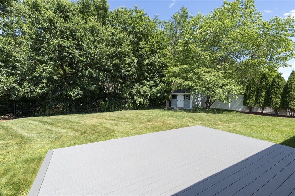 22 Temi Road Hudson, MA 01749 - Photo 4 of 39