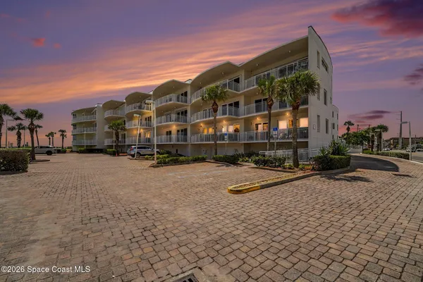 $4,000 | 601 North Miramar Avenue, Unit 108, Indialantic, FL 32903