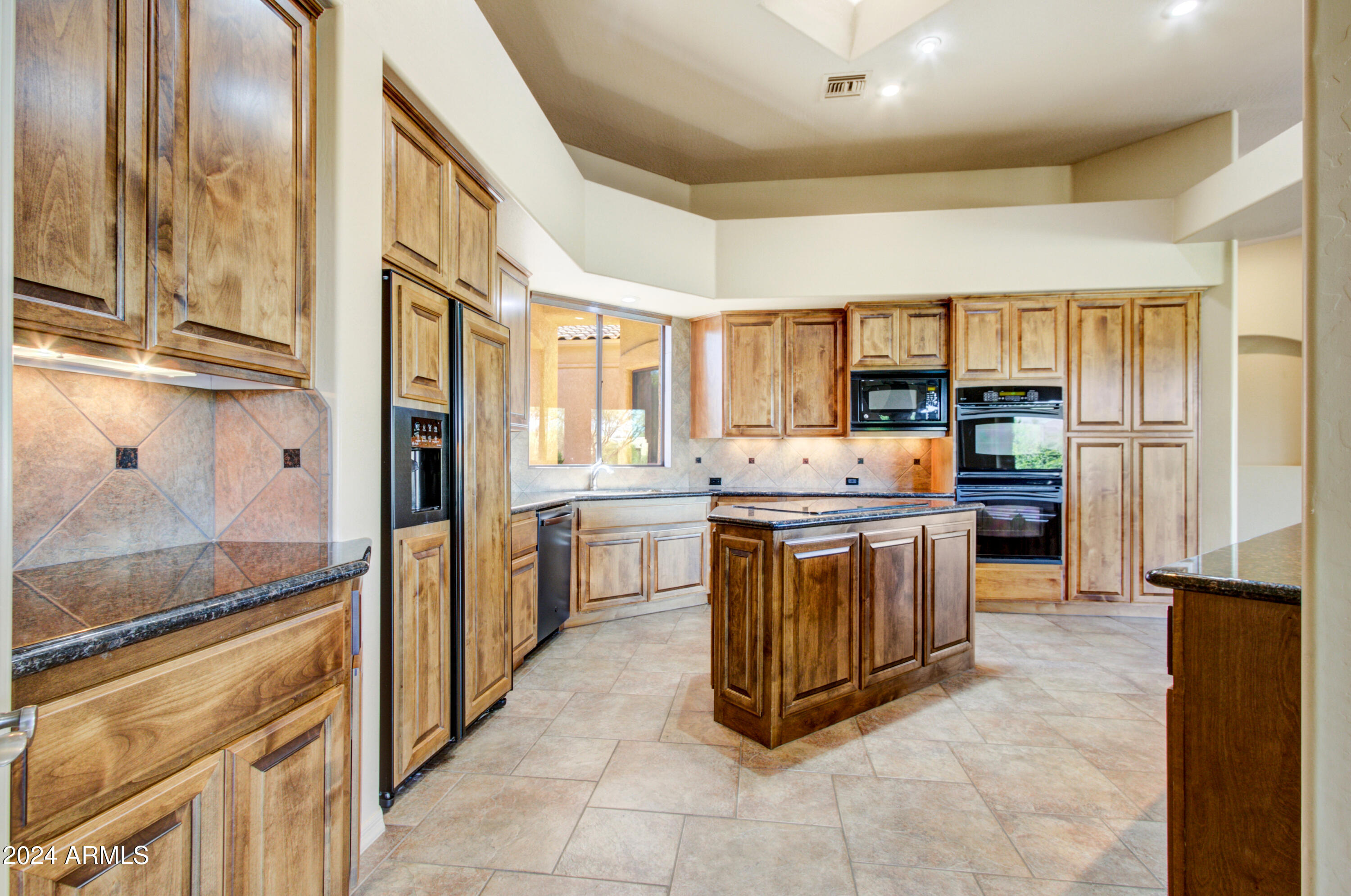 19028 East Picacho Road Rio Verde, AZ 85263 - Photo 9 of 33 009_Kitchen