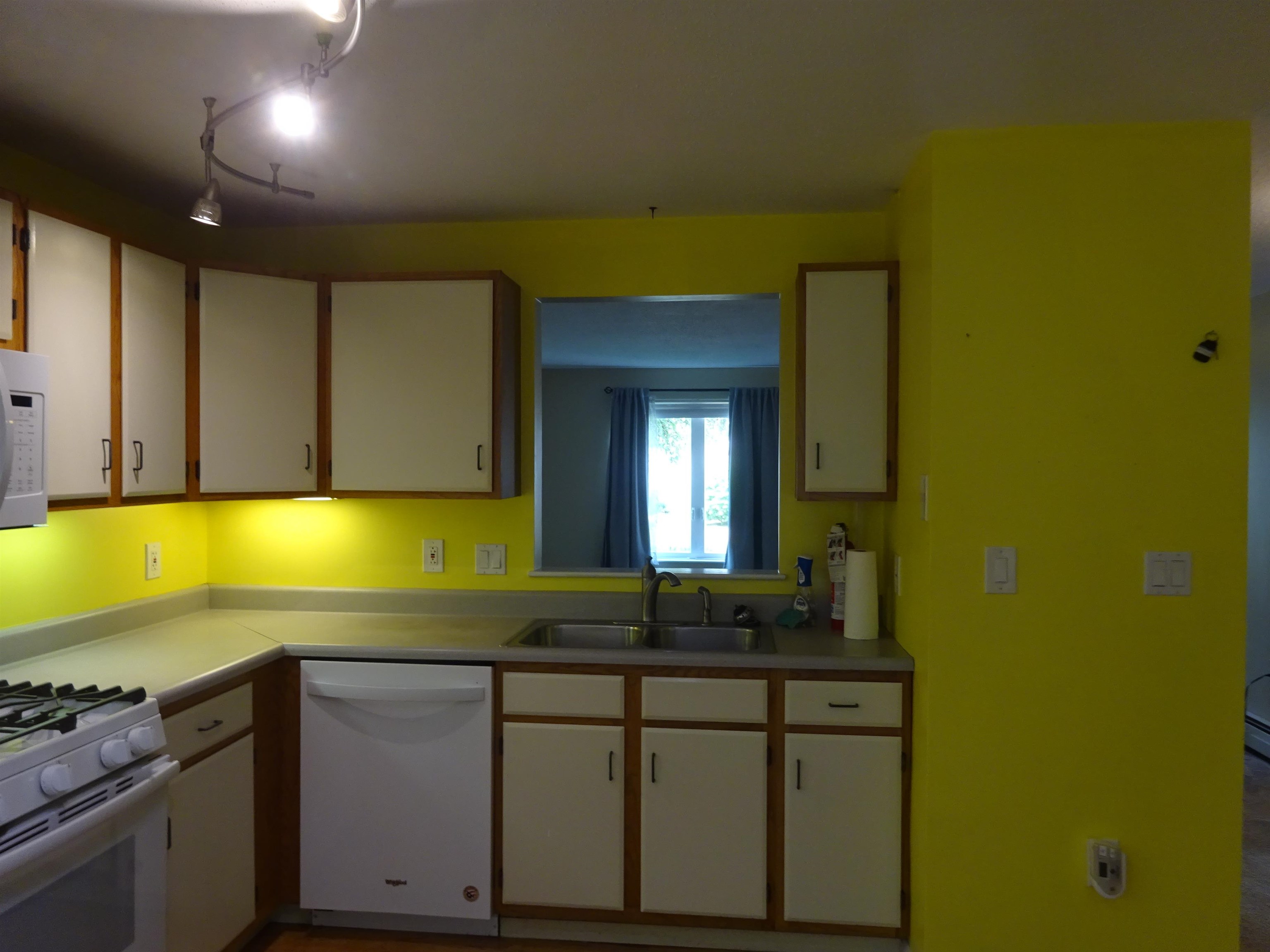12 Pine Brook Lane, Unit F1 Springfield, VT 05150 - Photo 5 of 24 Gallery Image 5
