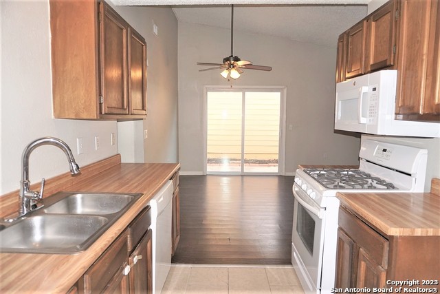 5531 Rangeland San Antonio, TX 78247 - Photo 10 of 19