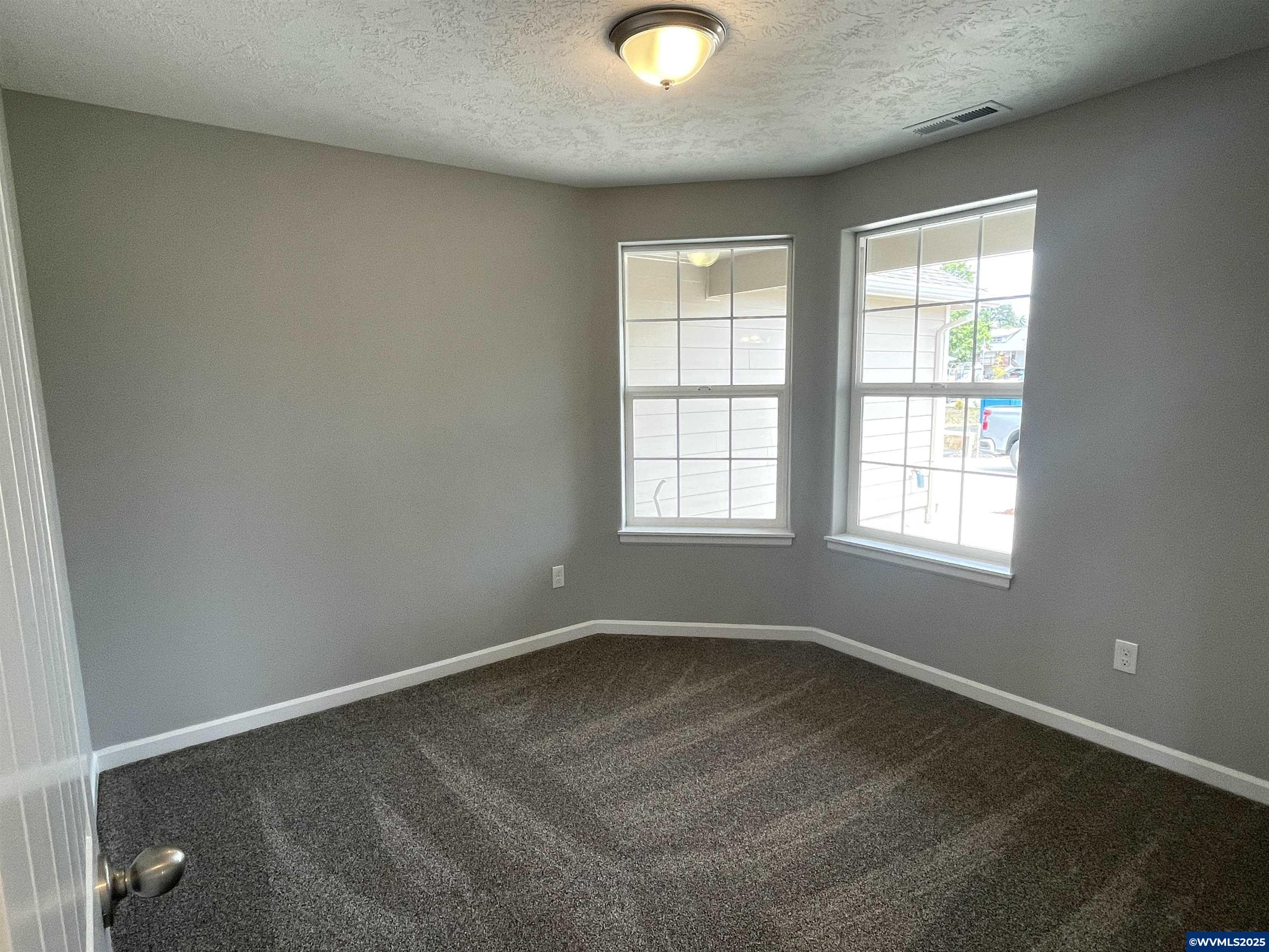 1240 Southwest Hop Street Albany, OR 97321 - Photo 20 of 37