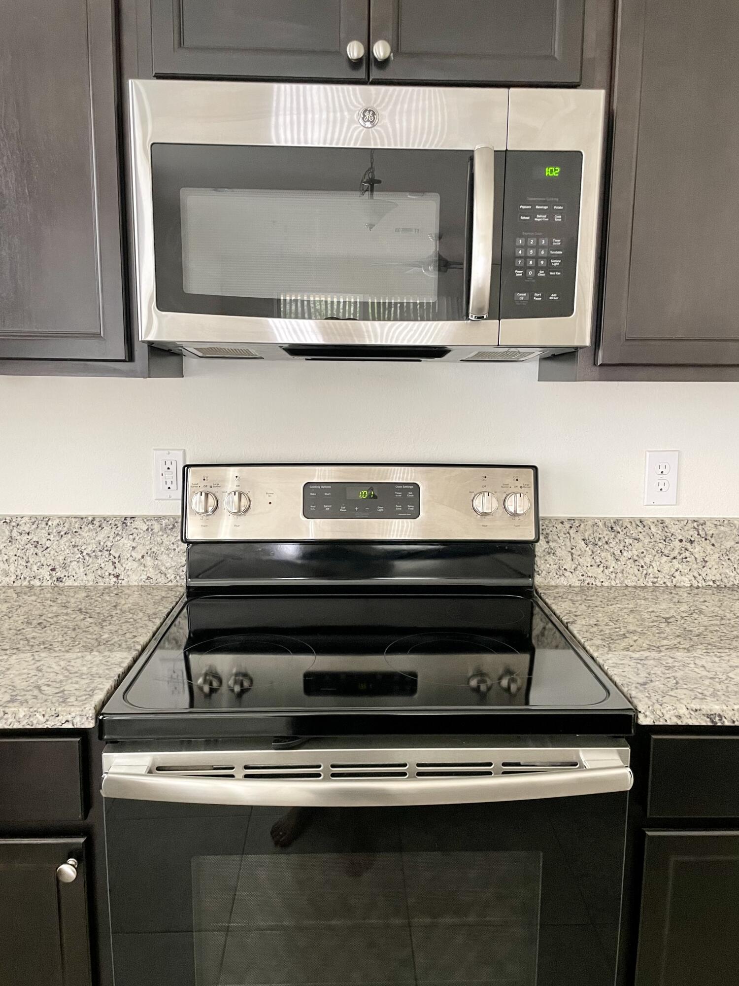 9626 Southwest Purple Martin Way Stuart, FL 34997 - Photo 27 of 48 super clean appliances