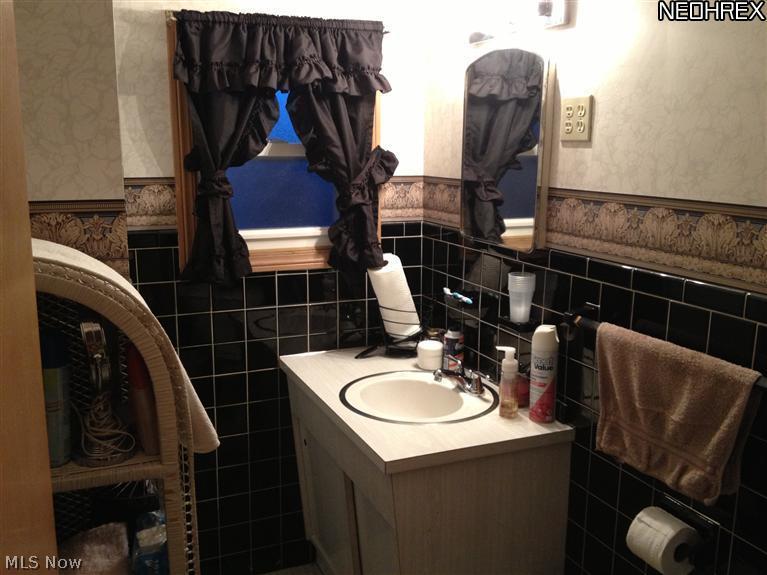 6343 Manchester Road Parma, OH 44129 - Photo 13 of 20 Gallery Image 13