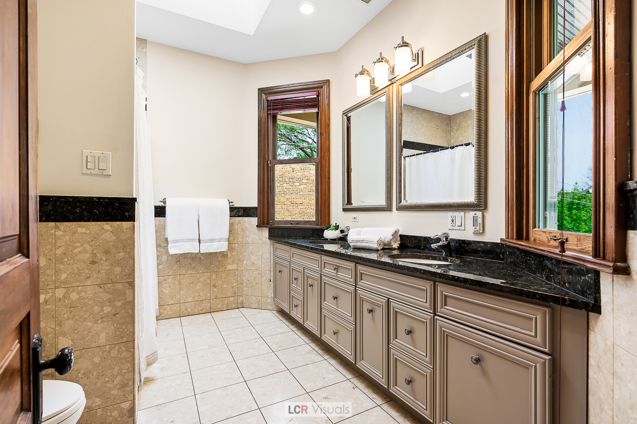 115 Wesley Avenue Oak Park, IL 60302 - Photo 16 of 36