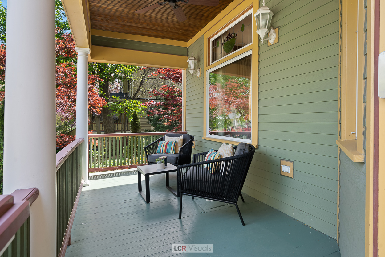 115 Wesley Avenue Oak Park, IL 60302 - Photo 3 of 36