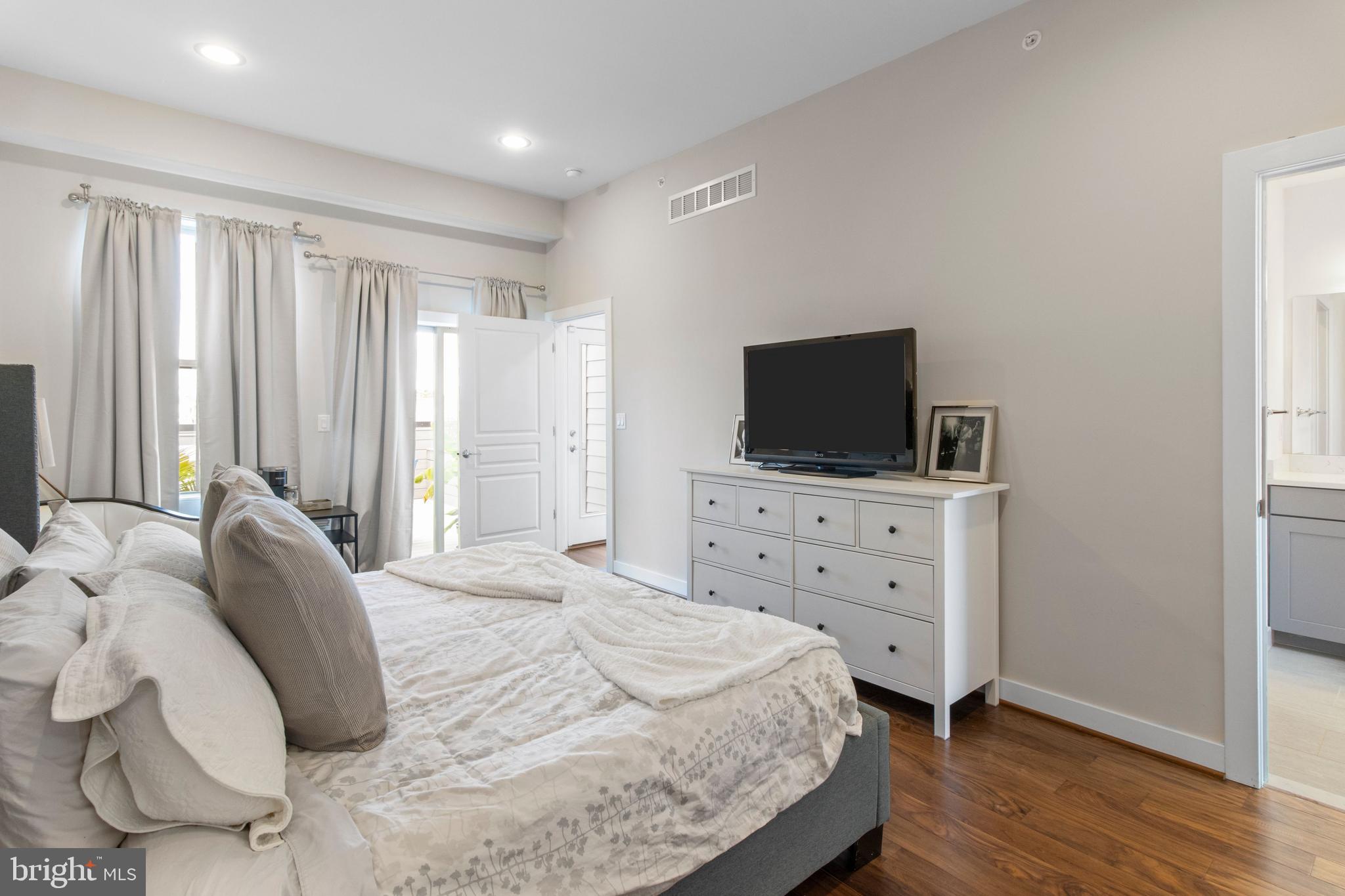 406 Reed Street Philadelphia, PA 19147 - Photo 24 of 36 Gallery Image 24