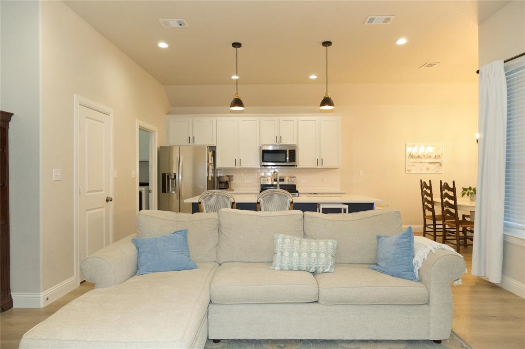 528 Mustang Lane Pilot Point, TX 76258 - Photo 5 of 25