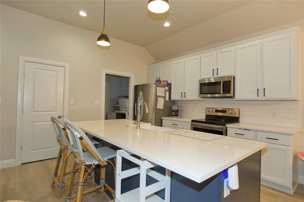 528 Mustang Lane Pilot Point, TX 76258 - Photo 6 of 25